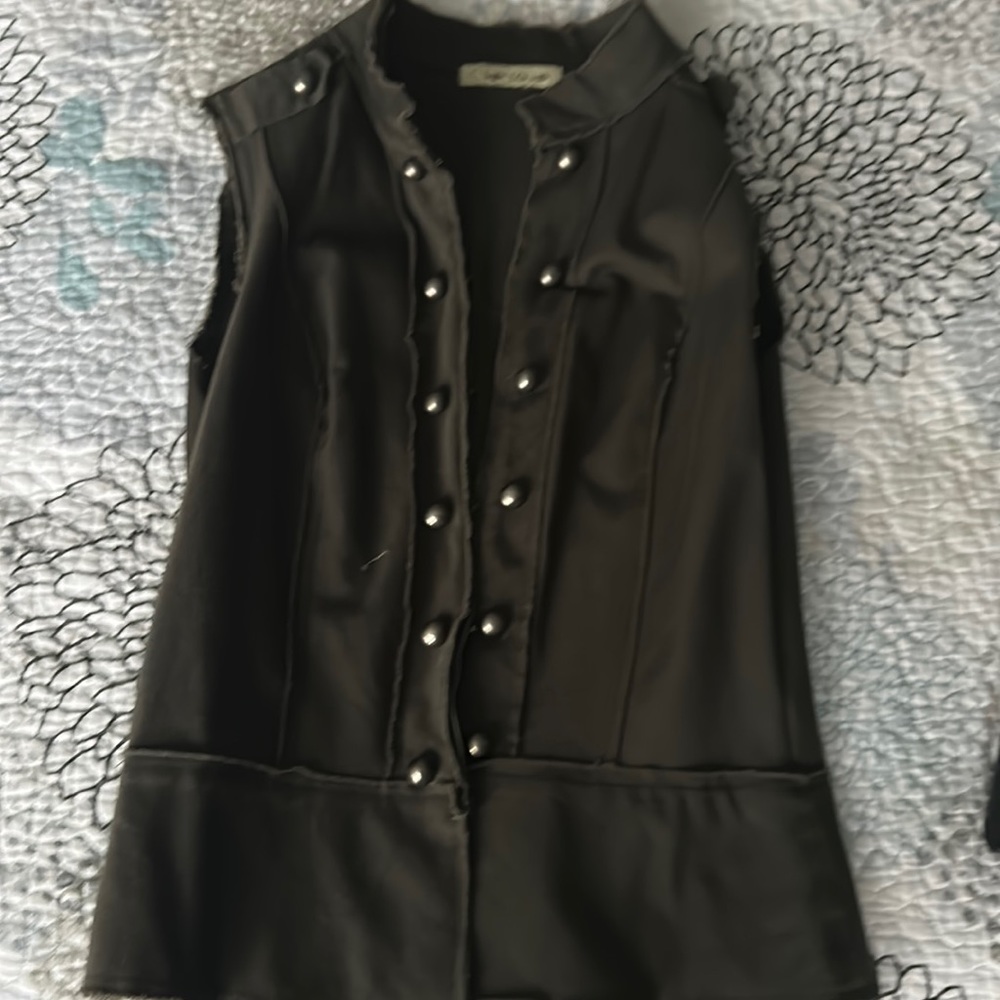 Olive green . This was from a boutique. Size small no label
